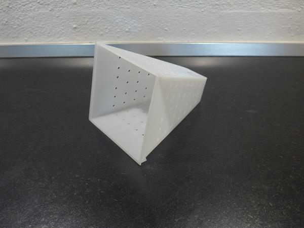 Pyramidenförmige Käseform für kleine Schimmelkäse